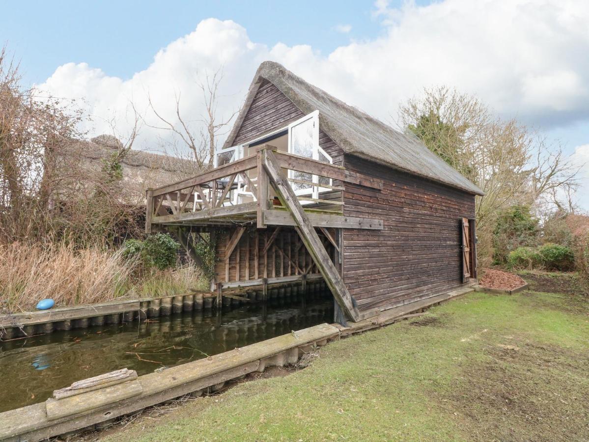 Cygnus Boathouse Villa South Walsham Exteriör bild